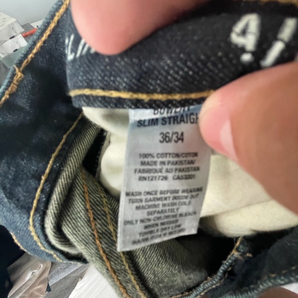 Aeropostale Ripped Jeans - Picture 3 of 3